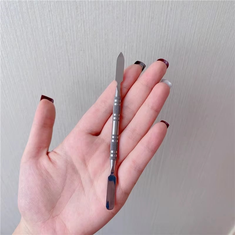 Ring Cosmetics Stainless Steel Makeup Mixing Palette with Spatula for Toning, Concealer, Lipstick, and Liquid Foundation