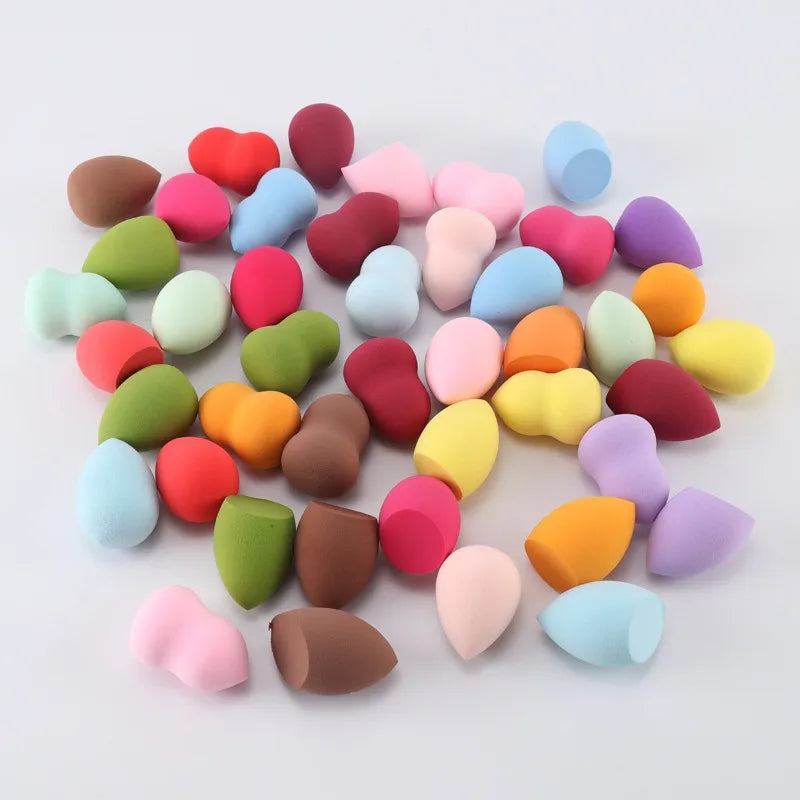 Professional Makeup Sponge Blender for Foundation and Powder Application - Beauty Tool for Women