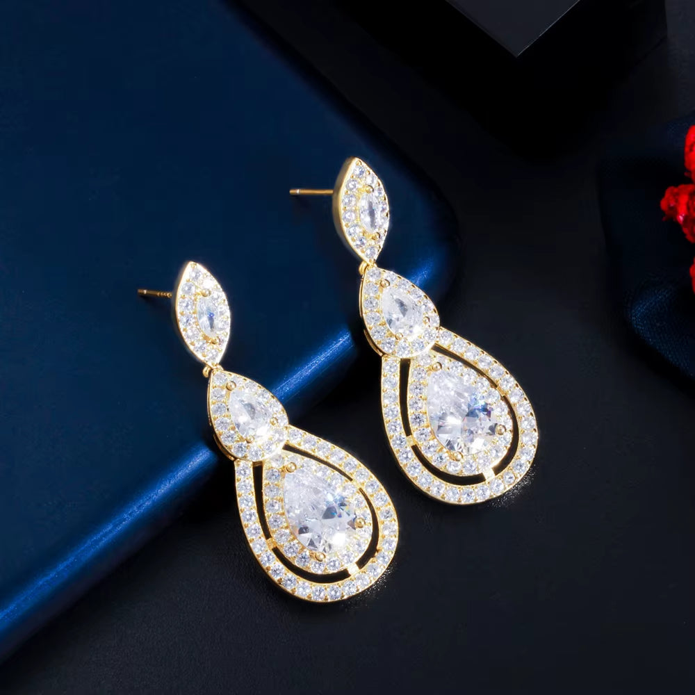 Elegant White Cubic Zirconia Water Drop Earrings for Brides - Wedding and Evening Party Jewelry Accessories CZ904