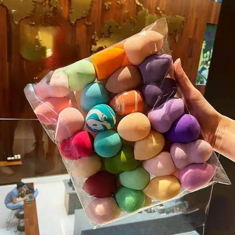Professional Makeup Sponge Blender for Foundation and Powder Application - Beauty Tool for Women