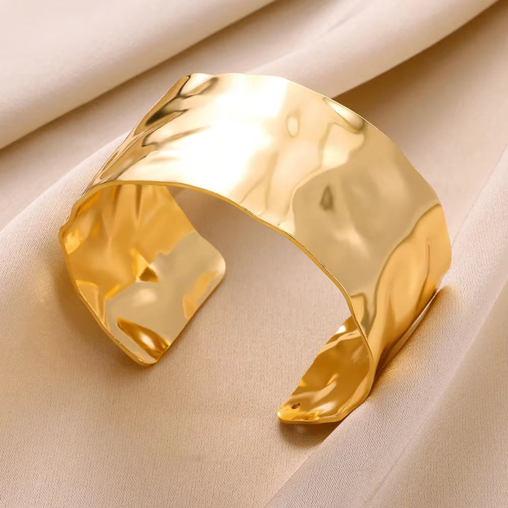 Elegant Classic Bump Pattern Open Cuff Bracelet for Women in Gold Stainless Steel - Ideal Gift Accessory