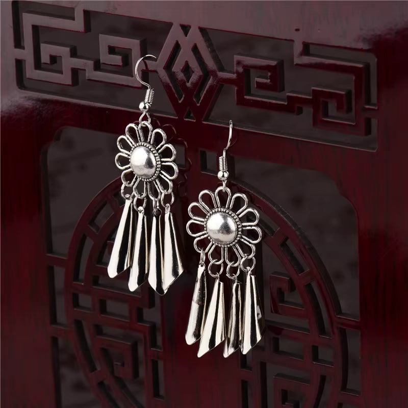 2019 Vintage Ethnic Round Alloy Tassel Hollow Drop Earrings for Women