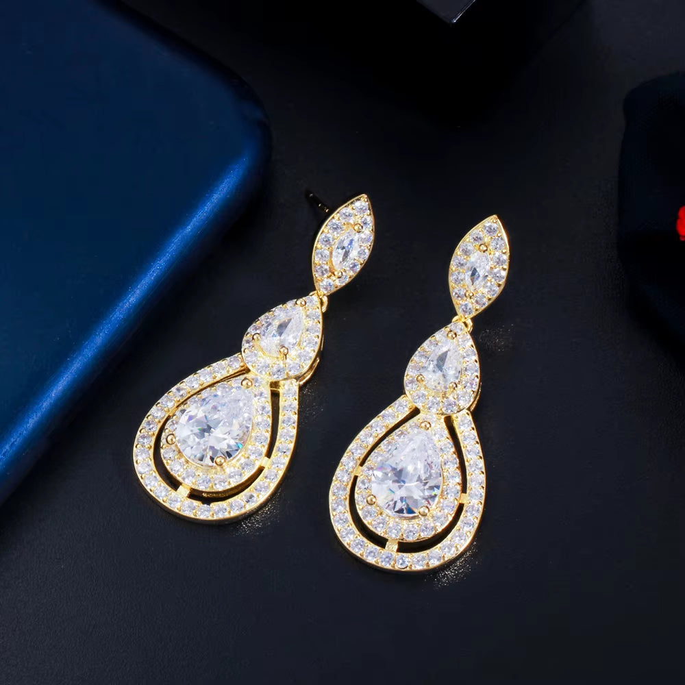 Elegant White Cubic Zirconia Water Drop Earrings for Brides - Wedding and Evening Party Jewelry Accessories CZ904