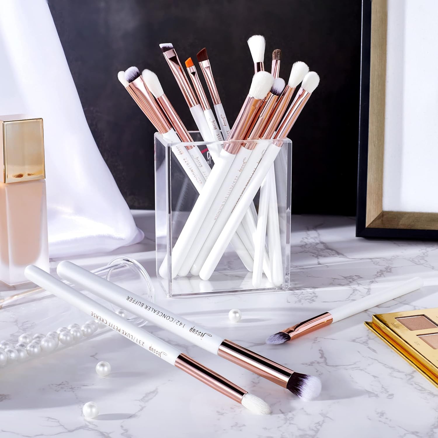 15-Piece Professional Makeup Brush Set with Wood Handles and Natural-Synthetic Hair - Pearl White/Rose Gold, T217
